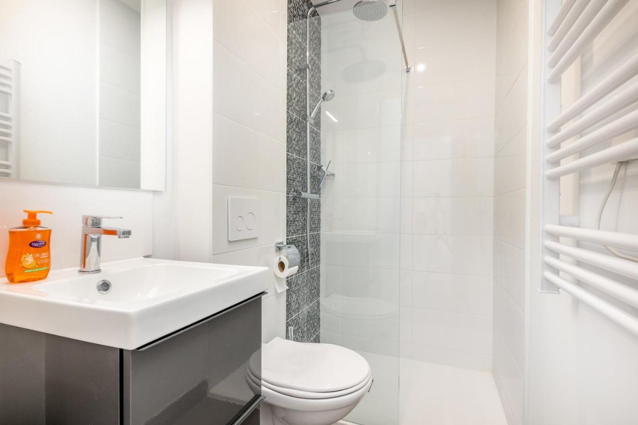La Belle Poule : Chambre spacieuse avec sdb privative, cuisine et salon partagés, terrasse, proche facs et centre Brest Extérieur photo